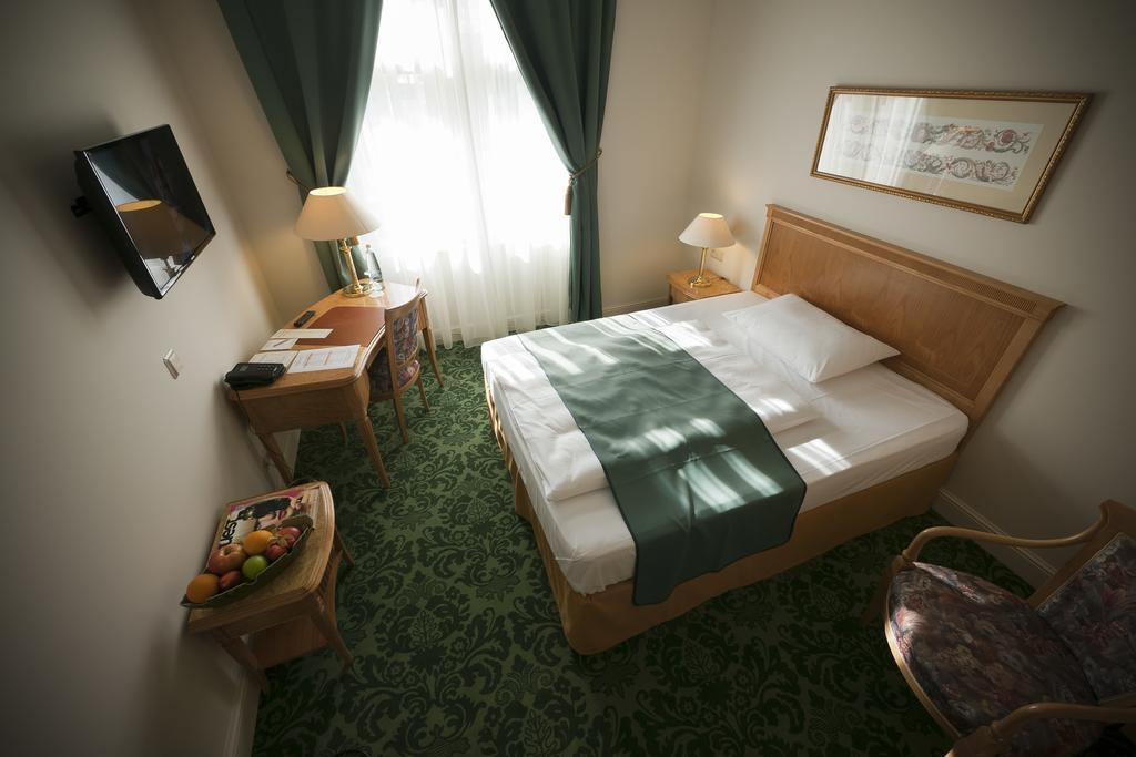 Grandhotel Ambassador Narodni Dum Karlsbad Zimmer foto